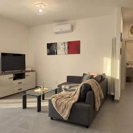 Prisma - Modern&spacious Near Fair Apartamento
